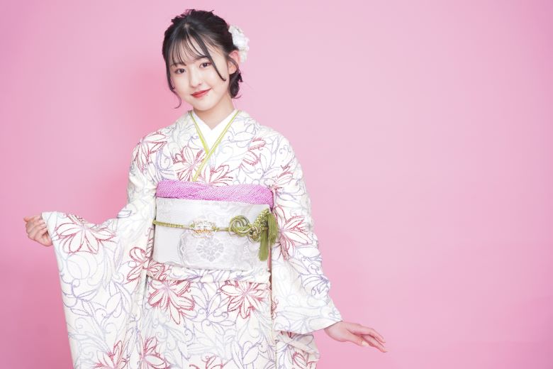 帯：白 振袖：LOL｜二十歳振袖館Az|振袖比較サイトfurimo