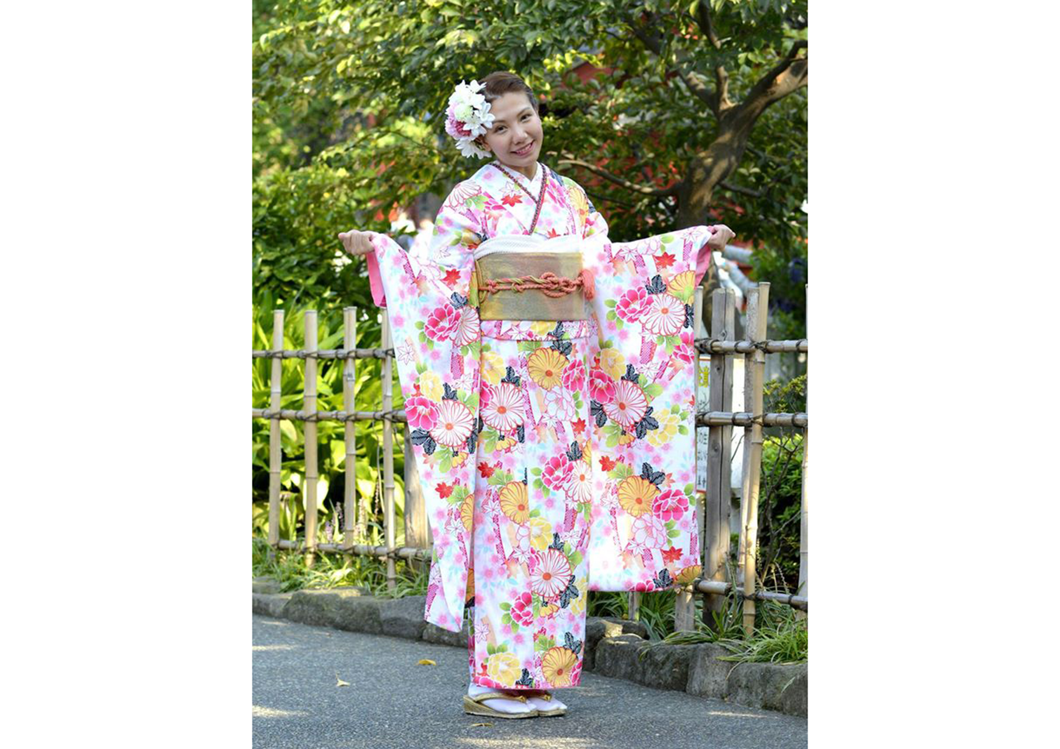 ヘアセット　メイク　スタジオ撮影１枚込みで¥30,000〜